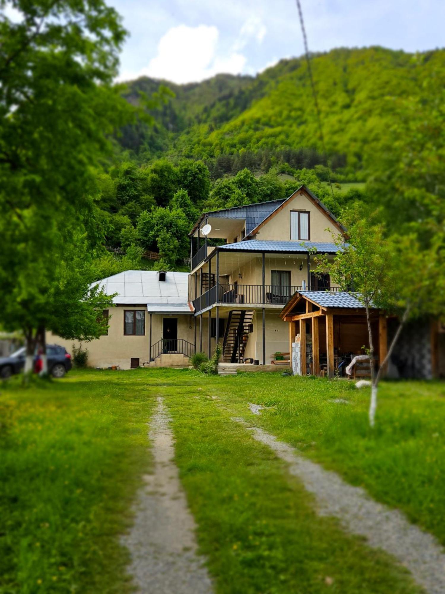 House B&B Mestia Exterior photo